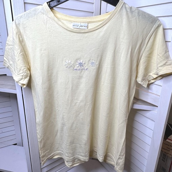Wild Palms Tops - Vintage Wild Palms "Maine" Souvenir T-Shirt Yellow Embroidered Sun Graphic‎ Sz S